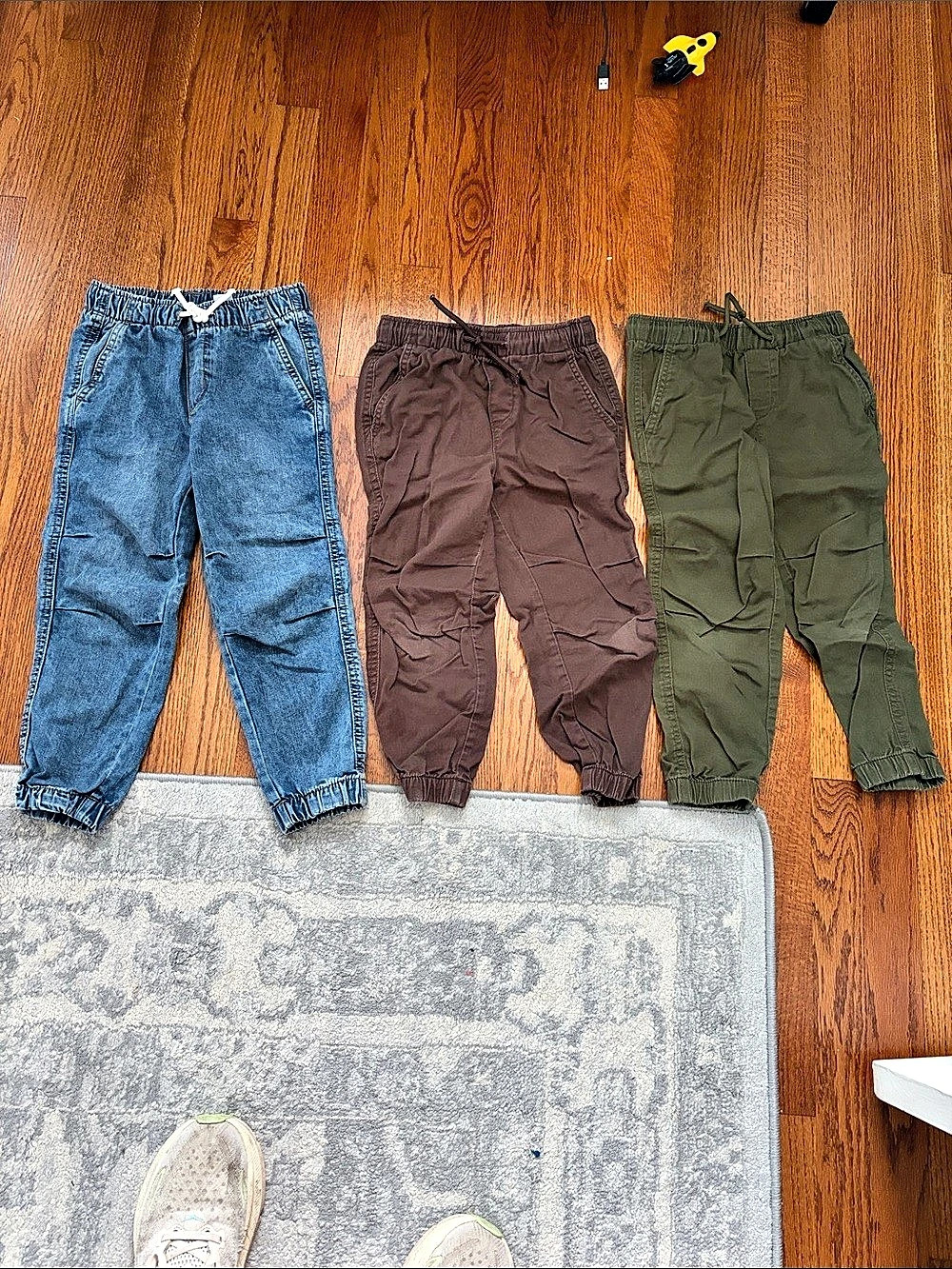 H&M 3-Pack Pull-on Joggers Boys 4-5T